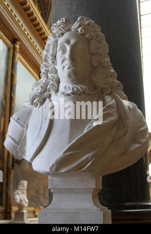 Buste en marbre de Pierre Claude Berbier du Metz, lieutenant-général de l'armée du roi par François Jouffroy dans la galerie des Batailles, Versailles Palac Banque D'Images