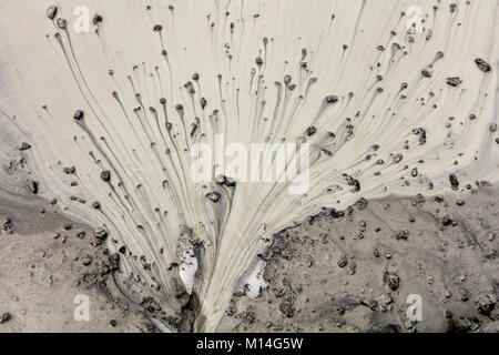 L'eau de fonte et de limon glaciaire créer un motif abstrait sur Matanuska Glacier dans le sud de l'Alaska. Banque D'Images