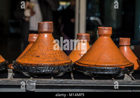 Close-up tajines à Marrakech, Maroc Banque D'Images