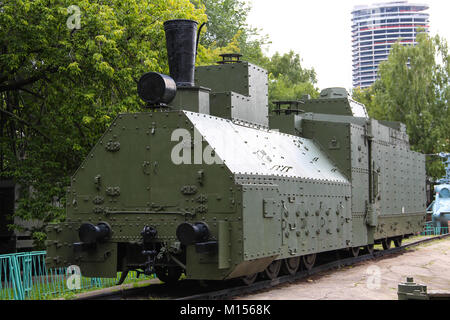 Vue de l'ancien train blindé soviétique à partir de la DEUXIÈME GUERRE MONDIALE Banque D'Images