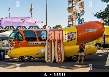 L'Oscar Mayer Wienermobile exposée au 2013 Clackamas Comté juste. Canby, Oregon, USA Banque D'Images