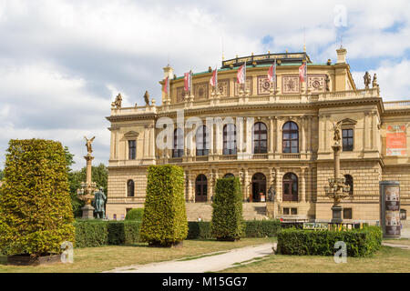 Prague, République tchèque, 08. Août 2017 : La vue sur une galerie et salle de concert à Prague, République tchèque. Banque D'Images