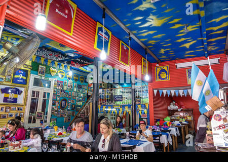 Buenos Aires Argentina,Caminito Barrio de la Boca,musée de rue,quartier immigré,la Cancha,restaurant restaurants repas café cafés,dîner, Banque D'Images