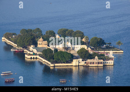 Vue aérienne du lac Pichola, Udaipur, Rajasthan, Inde Banque D'Images