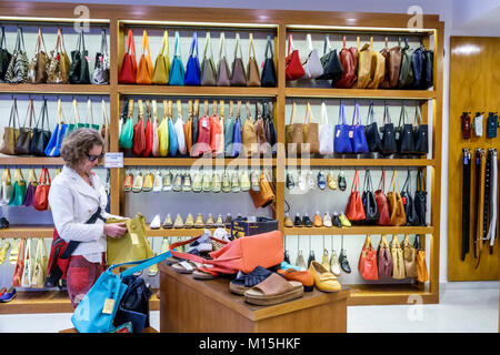 Buenos Aires Argentina,San Telmo,shopping shopper shoppers magasins marché achats vente, magasin de détail magasins entreprises commerciales, Tacones le Banque D'Images