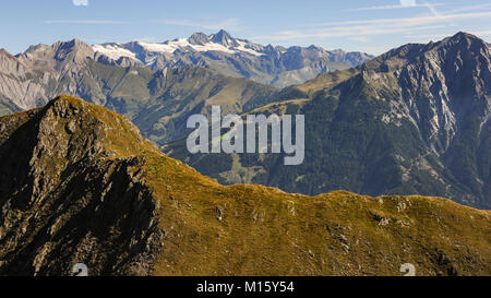 Panorama grandiose de haute montagne dans les Alpes sur une journée ensoleillée en été, Großglockner Osttirol Autriche Banque D'Images