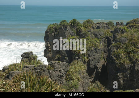 PunakaikiPancakeRocks ; Parc National Paparoa Punakaiki Pancake Rocks;, Nouvelle-Zélande, Lin Paparoa National Park ; Greymouth, côte nord-ouest de l'Afrique Banque D'Images