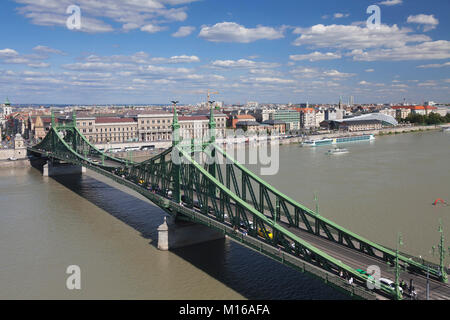 Pont de la liberté sur le Danube, Budapest, Hongrie Banque D'Images