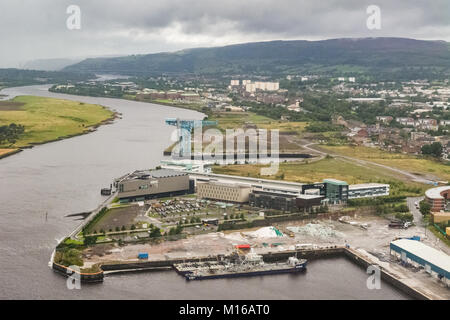 Clydebank, Glasgow, Scotland, UK - Collège de l'Ouest montrant l'Ecosse et l'ancien site de la vide John Brown's Shipyard en raison de réaménagement Banque D'Images