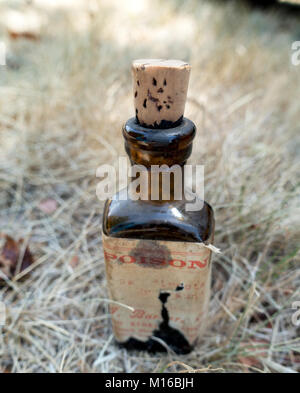 Poison australienne bouteille avec étiquette ancienne Banque D'Images