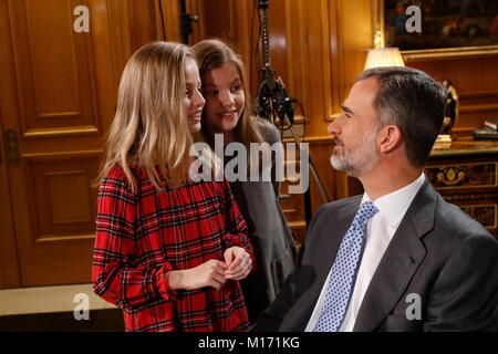 Madrid, Espagne. Dec 23, 2018. Le roi Felipe, Letizia, La Reine Sofia et la Princesse Princesse Leonor au cours de l'enregistrement du discours de Noël au Palais de la Zarzuela à Madrid, Espagne Décembre23, 2017. Credit : Jimmy Olsen/Media Espagne*** ***aucune perforation/Alamy Live News Banque D'Images
