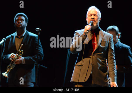 Ann Abor, Michigan, USA. 26 janvier, 2018. JJ et gris Mofro effectue au cours de l'Ann Arbor Folk Festival à Hill Auditorium à Ann Abor, au Michigan. Ricky Bassman/CSM/Alamy Live News Banque D'Images