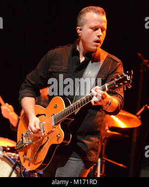 Ann Abor, Michigan, USA. 26 janvier, 2018. Jason Isbell effectue au cours de l'Ann Arbor Folk Festival à Hill Auditorium à Ann Abor, au Michigan. Ricky Bassman/CSM/Alamy Live News Banque D'Images