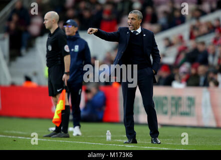 Stade Riverside, Middlesbrough, Royaume-Uni. 27 janvier, 2018. Chris Hughton Middlesbrough FC V BRIGHTON BRIGHTON V MIDDLESBROUGH FC FC FC 27 janvier 2018 GBB6230 FA Cup, stade Riverside, Middlesbrough, Angleterre 27/01/2018 EDITORIAL STRICTEMENT UNIQUEMENT. Si le joueur/joueurs représentés dans cette image est/sont de jouer pour un club anglais ou l'équipe d'Angleterre. Puis cette image ne peut être utilisé qu'à des fins rédactionnelles. Pas d'utilisation commerciale. Les usages suivants sont également restreintes MÊME SI DANS UN CONTEXTE ÉDITORIAL : s ou n'importe quel 'liv Allstar Crédit : photo library/Alamy Live News Banque D'Images