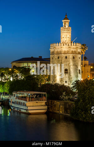 La Torre del Oro (tour d'Or), Séville, Espagne Banque D'Images