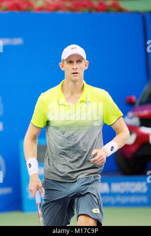 Pune, Inde. 6 janvier 2018. Kevin Anderson, de l'Afrique du Sud, dans l'action en finale du tournoi de tennis Open Tata Maharashtra. Banque D'Images