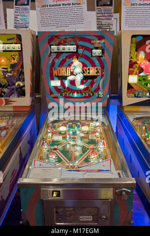 Une série mondiale 1972 Gottlieb pinball Jeu sur l'affichage à l'Lethal Museum à Delray Beach, Florida, USA. Banque D'Images