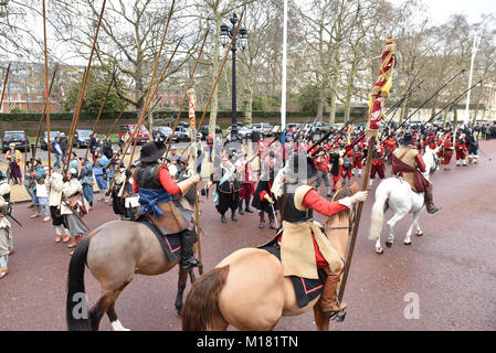 Londres, Royaume-Uni. 28 janvier 2018. L'armée du roi marche annuelle et parade commémorant l'exécution du roi Charles Ier. Crédit : Matthieu Chattle/Alamy Live News Banque D'Images