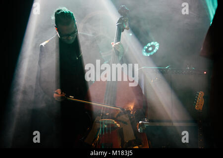 Copenhague, Danemark. 27 janvier 2018. Le groupe de rock danois Kellermensch effectue un concert live à Brême dans le cadre de la critique de la musique danoise, Steppeulven 2018, à Copenhague. (Photo crédit : Gonzales Photo - Malthe Ivarsson). Banque D'Images