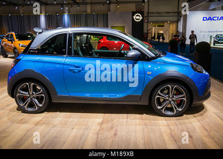 Bruxelles - 10/01/2018 : Adam Opel voiture économique présentée au Salon Automobile de Bruxelles. Banque D'Images