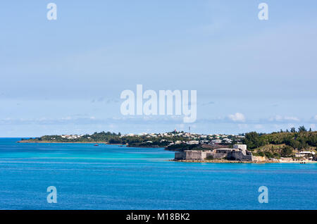 Fort St Catherine à St George's Bermudes vue de l'océan. Ce fort a été construit en 1614. Banque D'Images