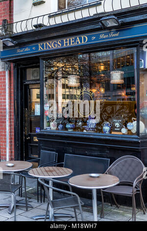 Le Kings Head pub sur Victoria Street, Bristol, Royaume-Uni. L'une des nombreuses bonnes pubs locaux. Banque D'Images