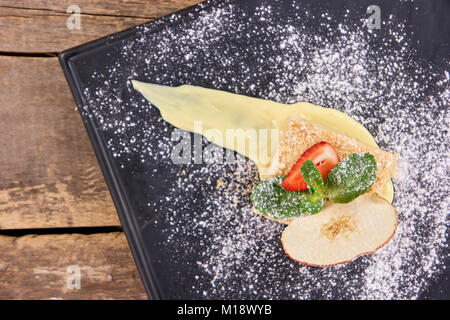 Mille-feuille de pâte de Napoléon. Banque D'Images