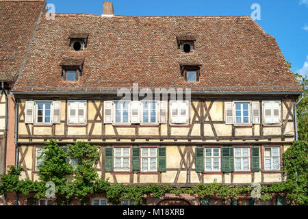 Impressions de la ville historique de Wissembourg (Weissenburg) dans la région d'Alsace, France. Banque D'Images