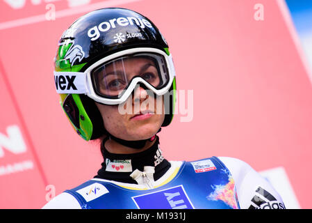 Ljubno, la Slovénie. 28 janvier, 2018. Maja Vtic de Slovénie au cours de la concurrence FIS Ljubno le saut à ski Coupe du Monde en Slovénie Ljubno, le 28 janvier 2018. Credit : Rok Rakun/Pacific Press/Alamy Live News Banque D'Images