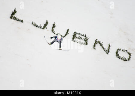 Ljubno, la Slovénie. 28 janvier, 2018. Sara Takanashi du Japon au cours de la concurrence FIS Ljubno le saut à ski Coupe du Monde en Slovénie Ljubno, le 28 janvier 2018. Credit : Rok Rakun/Pacific Press/Alamy Live News Banque D'Images