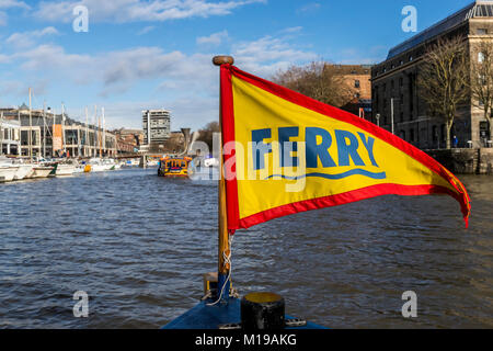 Bristol ferry fonctionne comme un service de taxi de l'eau et se double d'un fournisseur de voyage du port touristique, Bristol, Royaume-Uni. Banque D'Images