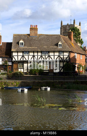 Riverside cottages pittoresques à Tewkesbury, Gloucestershire, Severn Vale, UK Banque D'Images