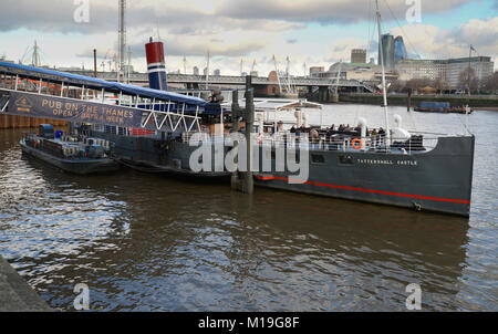 Ancien ferry Humber la pub sur la Tamise, PS Tattershall Castle, Londres Banque D'Images