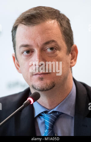 Bonn, Allemagne. 29 janvier, 2018. Andrew Parsons, président du Comité International Paralympique prend la parole lors d'une conférence de presse à Bonn, Allemagne, du 29 janvier 2018. L'équipe russe a été exclu de l'hiver prochain les Jeux Paralympiques à Pyeongchang, tandis que les athlètes peuvent concourir sous un pavillon neutre. Credit : Marius Becker/dpa/Alamy Live News Banque D'Images