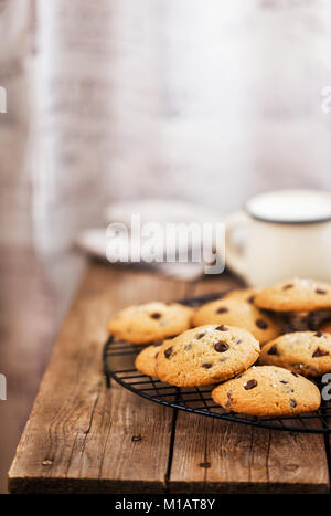 Des petits copeaux de chocolat fait maison cookies Banque D'Images