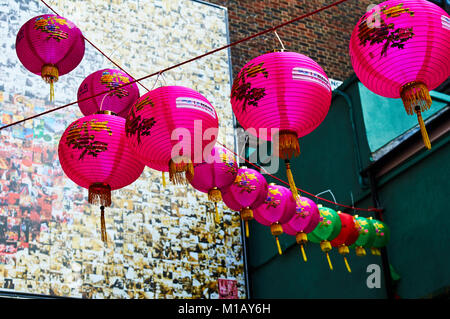 Lanterne Rouge dans le quartier chinois le nouvel an chinois à Londres Banque D'Images