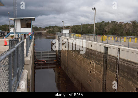 Moss Bluff Lock et le barrage du Marion County, Floride USA Banque D'Images