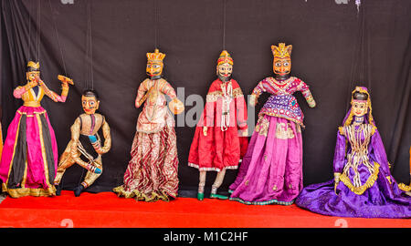 Poupées marionnettes du Rajasthan à Fort Nahargarh Jaipur. Spectacle de marionnettes dans le Rajasthan est une attraction touristique populaire. Banque D'Images