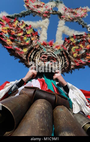 Festival International des Jeux de mascarade Surva Pernik, Bulgarie en ville Banque D'Images