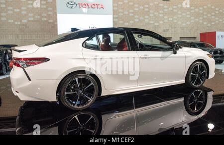 Philadelphie, Pennsylvanie, USA. 29 janvier, 2018. Le salon de l'Auto de Philadelphie est retourné à la Pennsylvania Convention Center dans le centre-ville de Philadelphie. La fonction Auto Dealers Association of Greater Philadelphia l'hôte qui montrent des milliers de passionnés de voiture. Credit : Ricky Fitchett/ZUMA/Alamy Fil Live News Banque D'Images