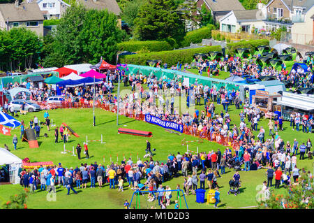 Les Jeux des Highlands de Dundonald célébrant la culture traditionnelle écossaise, pipe band contest, drum majors, solo piping, danse et événements lourds Banque D'Images