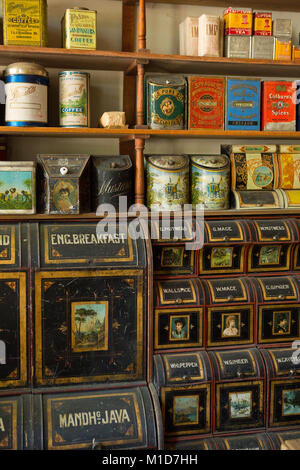 Une ancienne épicerie de temps à Virginia City, Montana. USA Banque D'Images