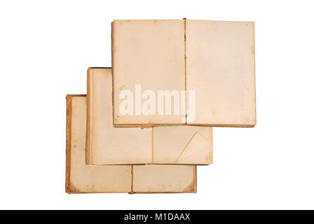 Trois très vieux livre avec deux pages vierges pour votre copie. Isolé sur fond blanc. Banque D'Images