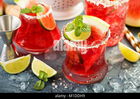 Watermelon marguerite avec limes Banque D'Images