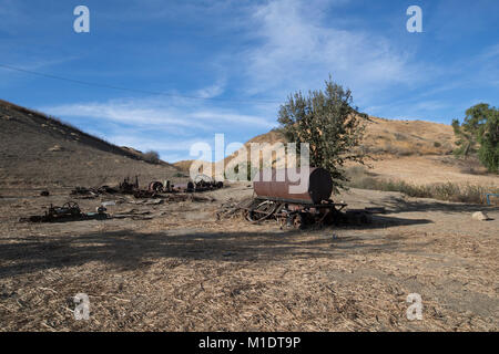 L'équipement agricole et des terres agricoles abandonnées, Mentryville, Pico Canyon, LA County Banque D'Images