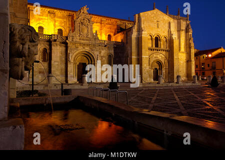 Carré de la Colegiate Eglise de Saint Isidoro. Leon, Espagne Banque D'Images