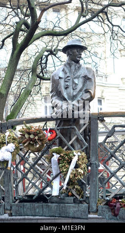 Statue d'Imre Nagy Budapest Hongrie Banque D'Images