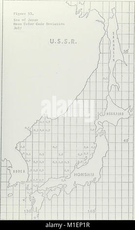 Cet atlas 1970 présente les mesures de transparence des disques Secchi et les codes de couleur Forel-Ule, fournissant des données essentielles sur la clarté et la couleur des eaux océaniques dans le monde entier. Il sert d'outil scientifique pour étudier la qualité de l'eau et les milieux marins. Banque D'Images