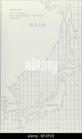 L'atlas 1970 présente des données sur les mesures de transparence des disques Secchi et les codes couleur Forel-Ule, utilisés pour évaluer la clarté de l'eau et la qualité des océans dans le monde entier. Il fournit une vue globale des conditions océaniques basée sur ces mesures scientifiques. Banque D'Images