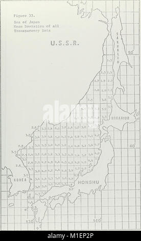 *An Atlas of Secchi Disc Transparency Measurements* (1970) présente des données de transparence océanique, en utilisant les mesures de disque Secchi et les codes couleur Forel-Ule pour évaluer la clarté de l'eau dans les océans du monde. Banque D'Images